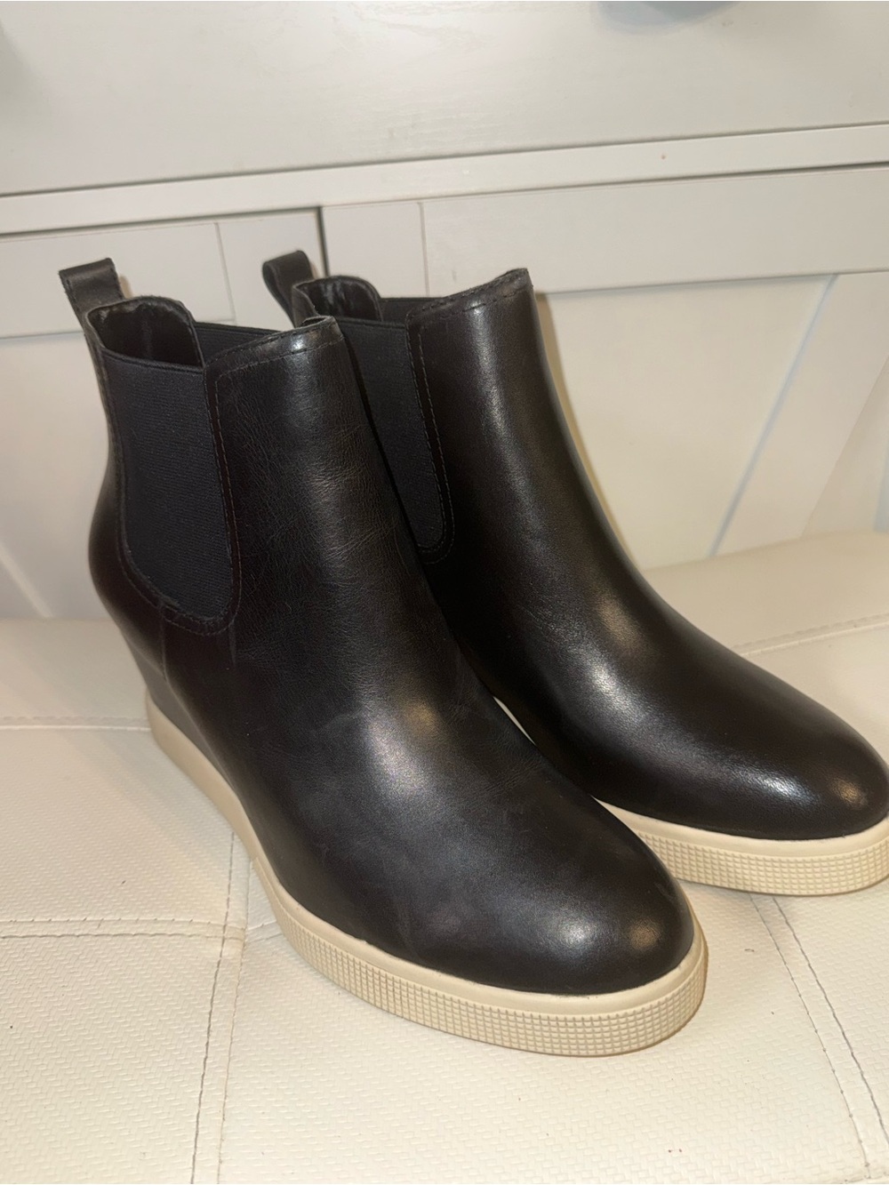 Ralph Lauren Reade black leather wedge Chelsea booties size 8.5 New